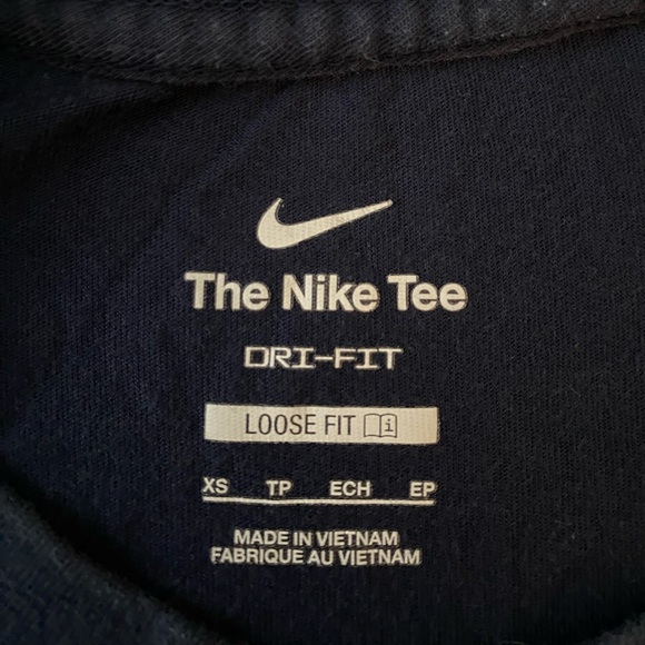 University of Michigan women’s crop top - Picture 3 of 3